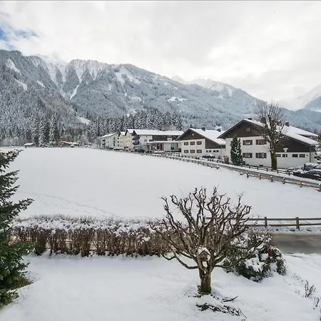 Gaestehaus Hornegger بيت ضيافة