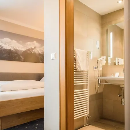 Gaestehaus Hornegger Πανσιόν 3*